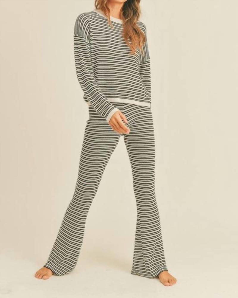 Front of a model wearing a size L Sweater Knitted Pants in Black/White in Black/White by MIOU MUSE. | dia_product_style_image_id:339954